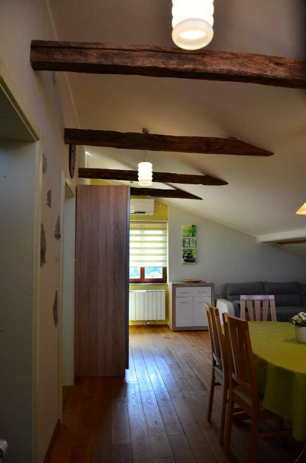 Apartma Louis Dutovlje ภายนอก รูปภาพ