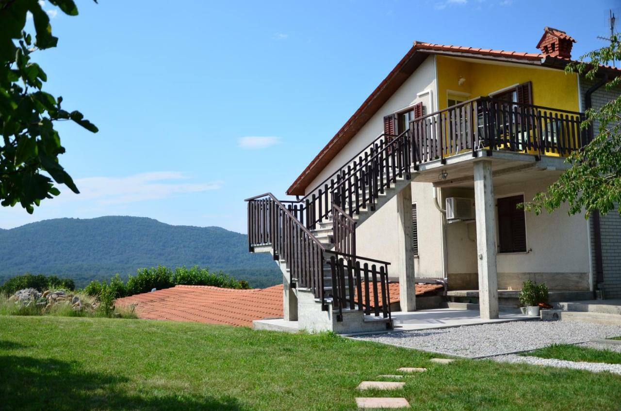 Apartma Louis Dutovlje ภายนอก รูปภาพ