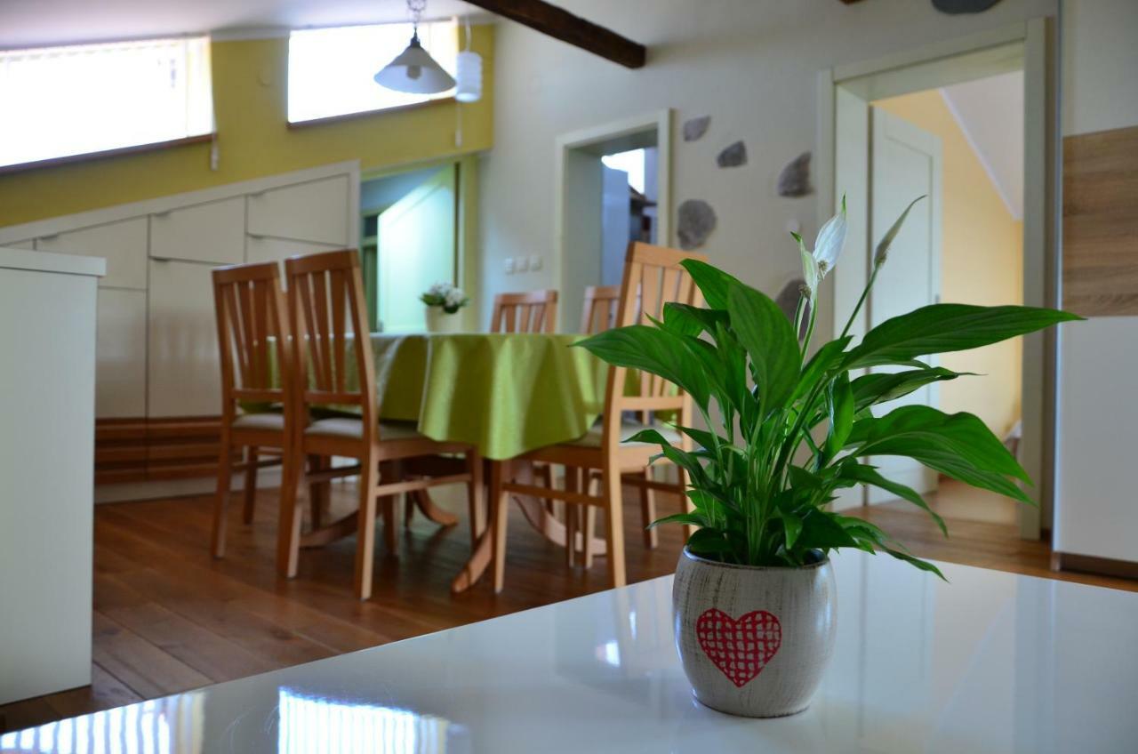 Apartma Louis Dutovlje ภายนอก รูปภาพ
